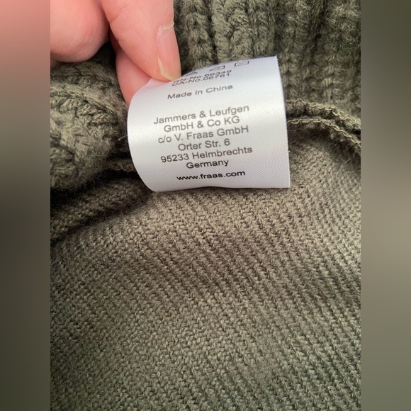 V.FRAAS  poncho‎ - Picture 3 of 3